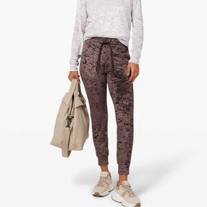 Lululemon crush velvet jogger - size 10 - never worn